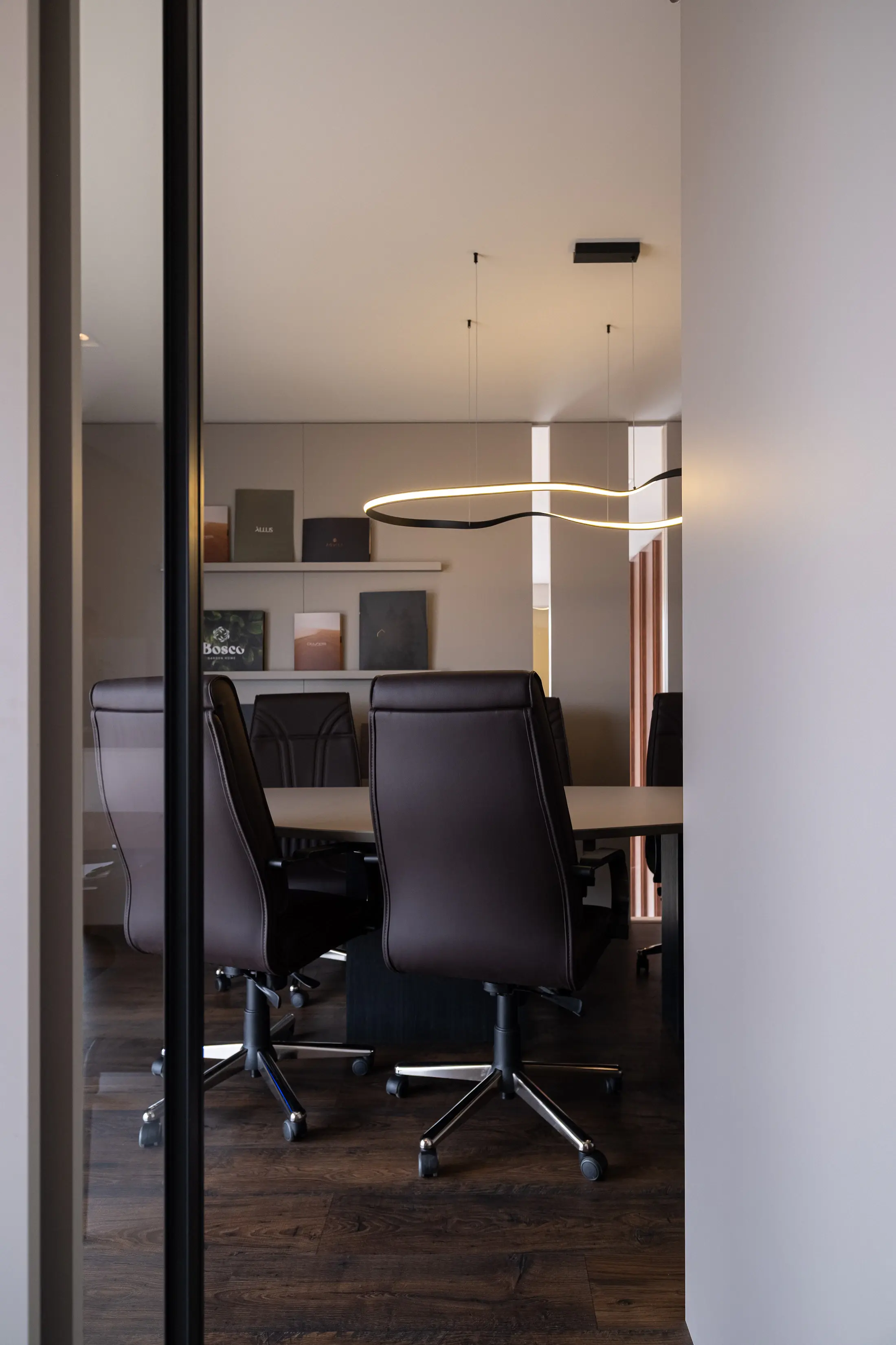 Sala de consejo contemporánea